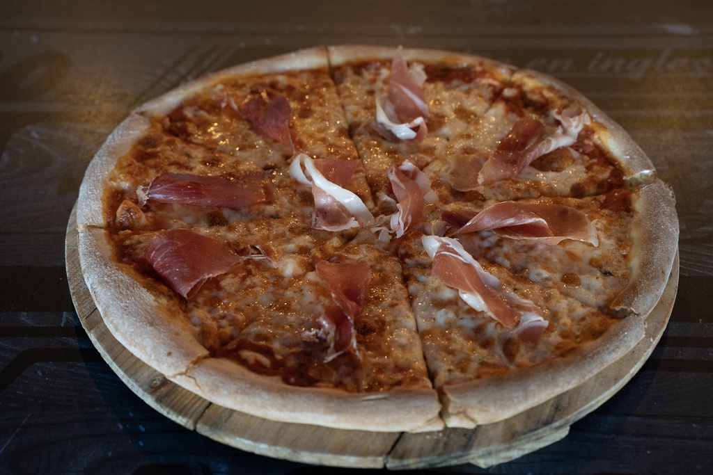 Pizza de  Jamon serrano sencilla D